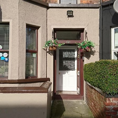 Cathedral View B&B Derry Bagian luar foto