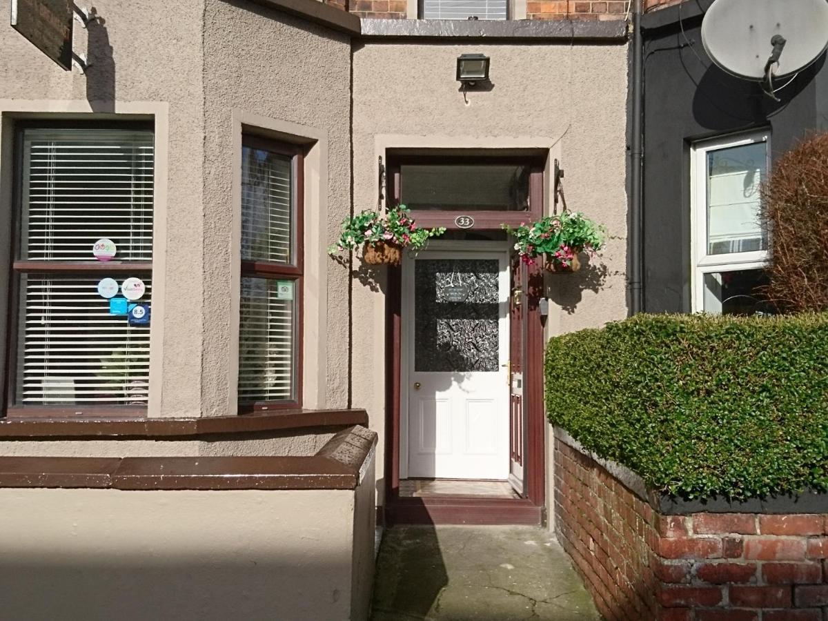 Cathedral View B&B Derry Bagian luar foto