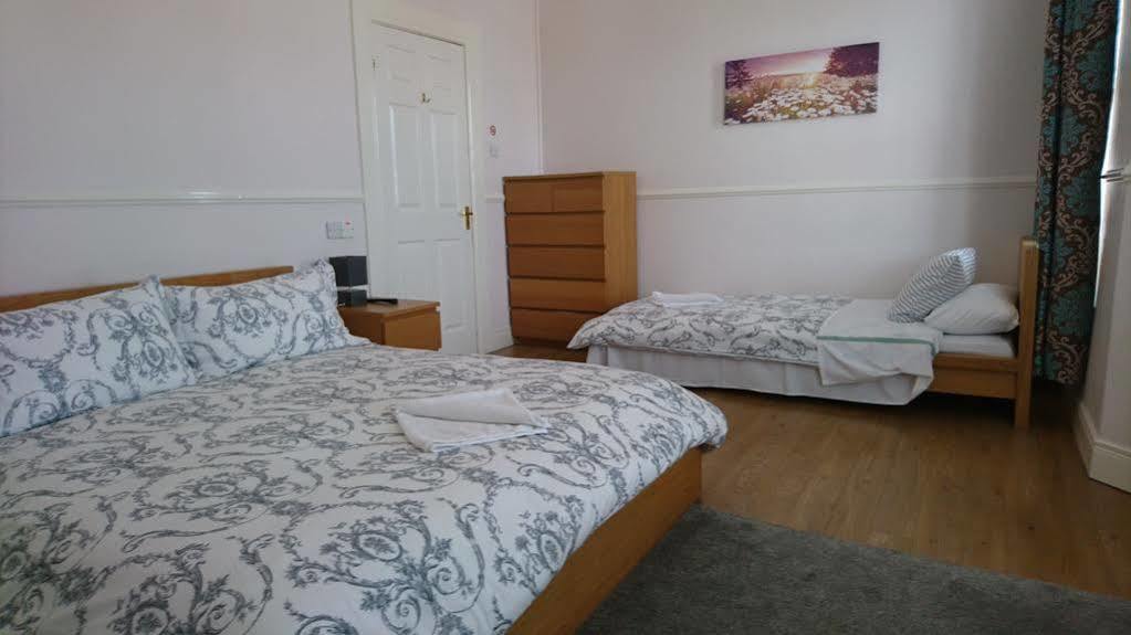 Cathedral View B&B Derry Bagian luar foto